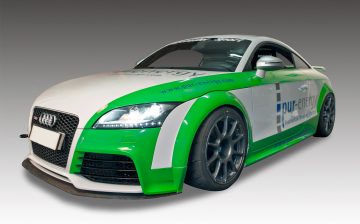 Audi Sportfahrzeug mit pur-energy Logo foliert