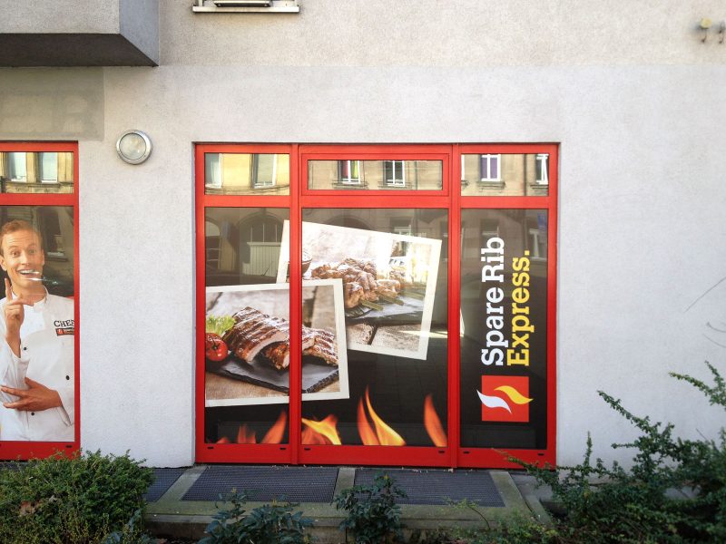 Beklebtes Schaufenster für Spare Rib Express in Nürnberg
