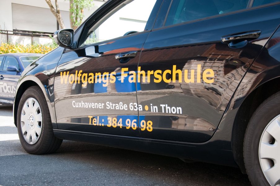 Referenz Autobeklebung Fahrschule Wolfgang