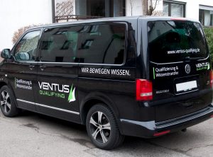 Fahrzeugbeklebung eines VW-T5 Ventus qualifying