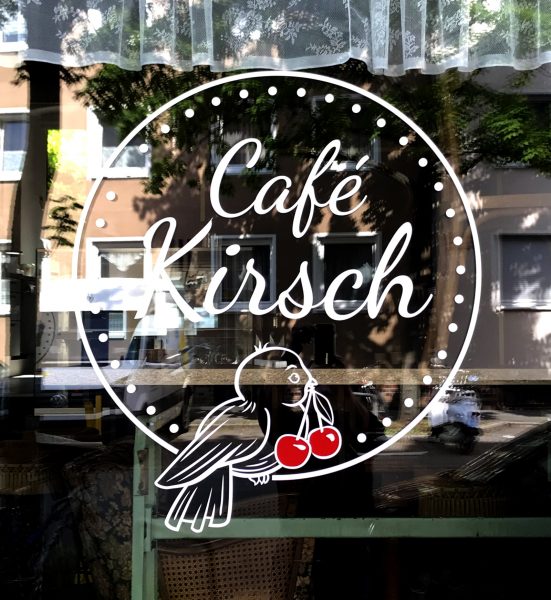 Detailaufnahme des Folienplots von Café Kirsch