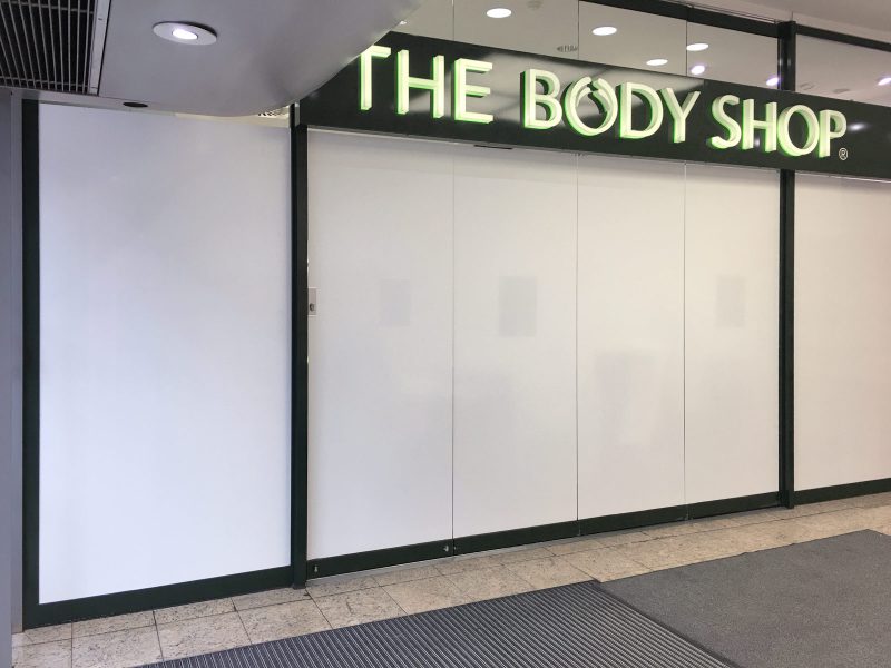 Sichtschutz - Vollfolierung eines Body Shop Ladens in Nürnberg
