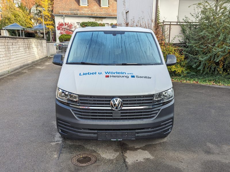 VW T6.1 mit neuer Liebel und Wörlein Beklebung